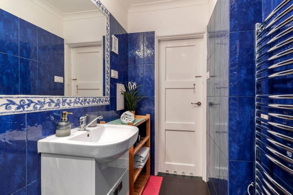 Blue Peace-Apartment With Free Parking In Center For 1-6 People Krasków Exterior foto