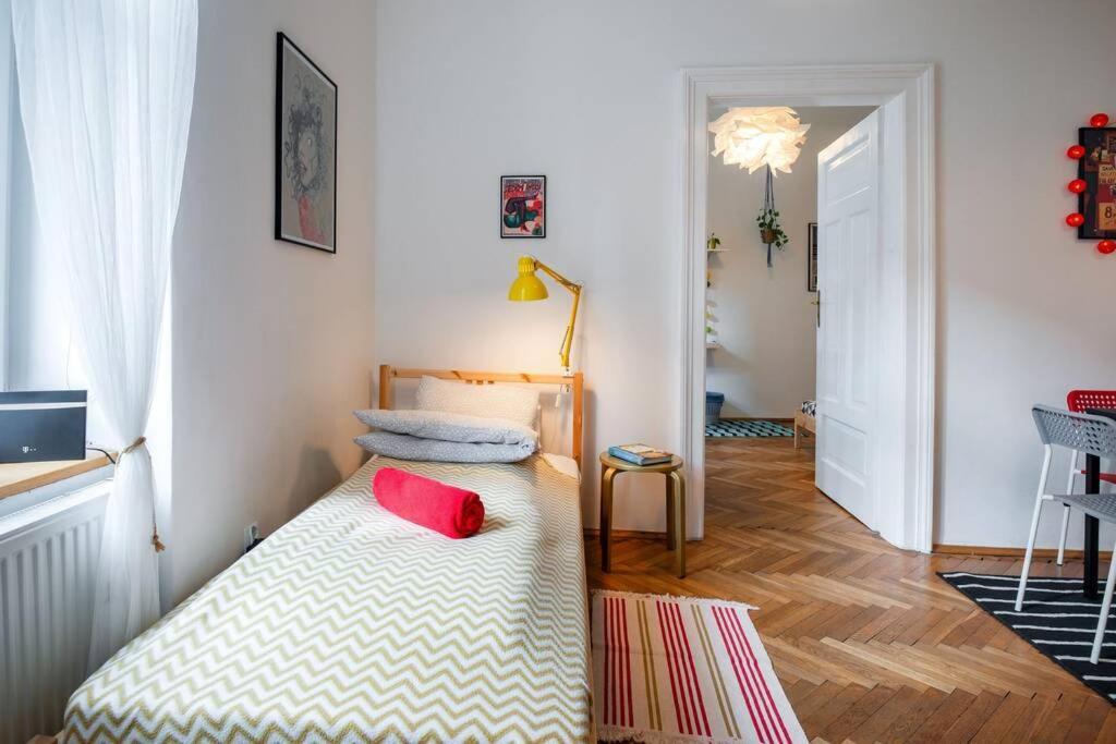 Blue Peace-Apartment With Free Parking In Center For 1-6 People Krasków Exterior foto