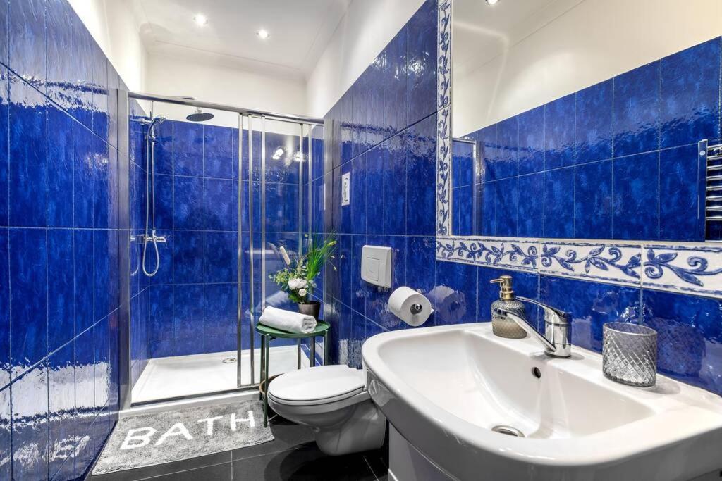 Blue Peace-Apartment With Free Parking In Center For 1-6 People Krasków Exterior foto