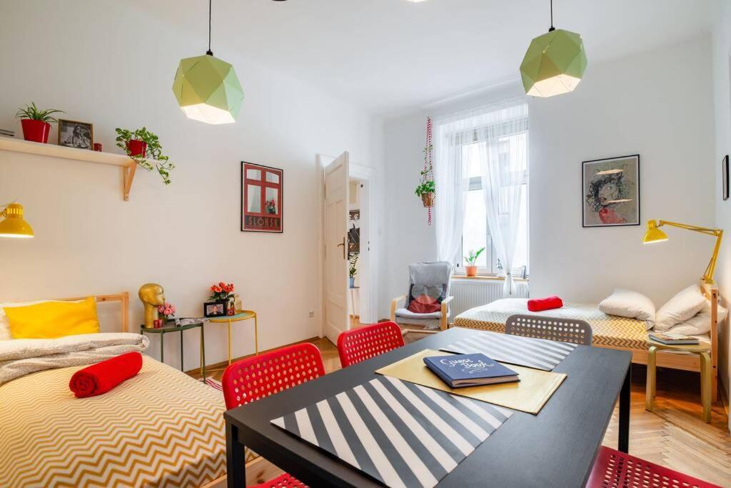 Blue Peace-Apartment With Free Parking In Center For 1-6 People Krasków Exterior foto