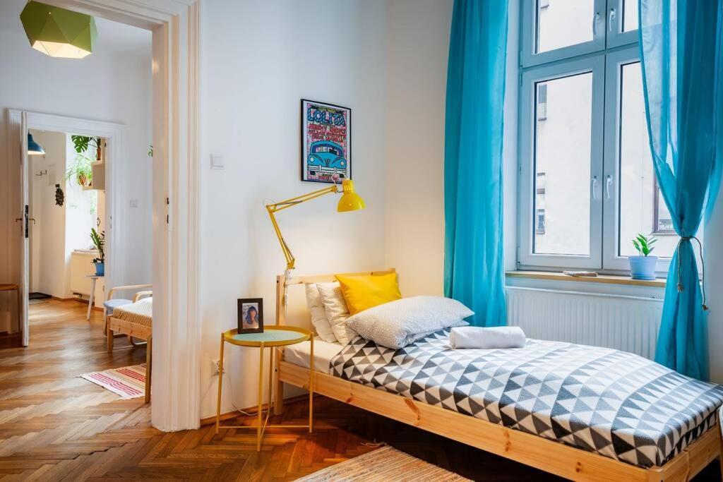 Blue Peace-Apartment With Free Parking In Center For 1-6 People Krasków Exterior foto